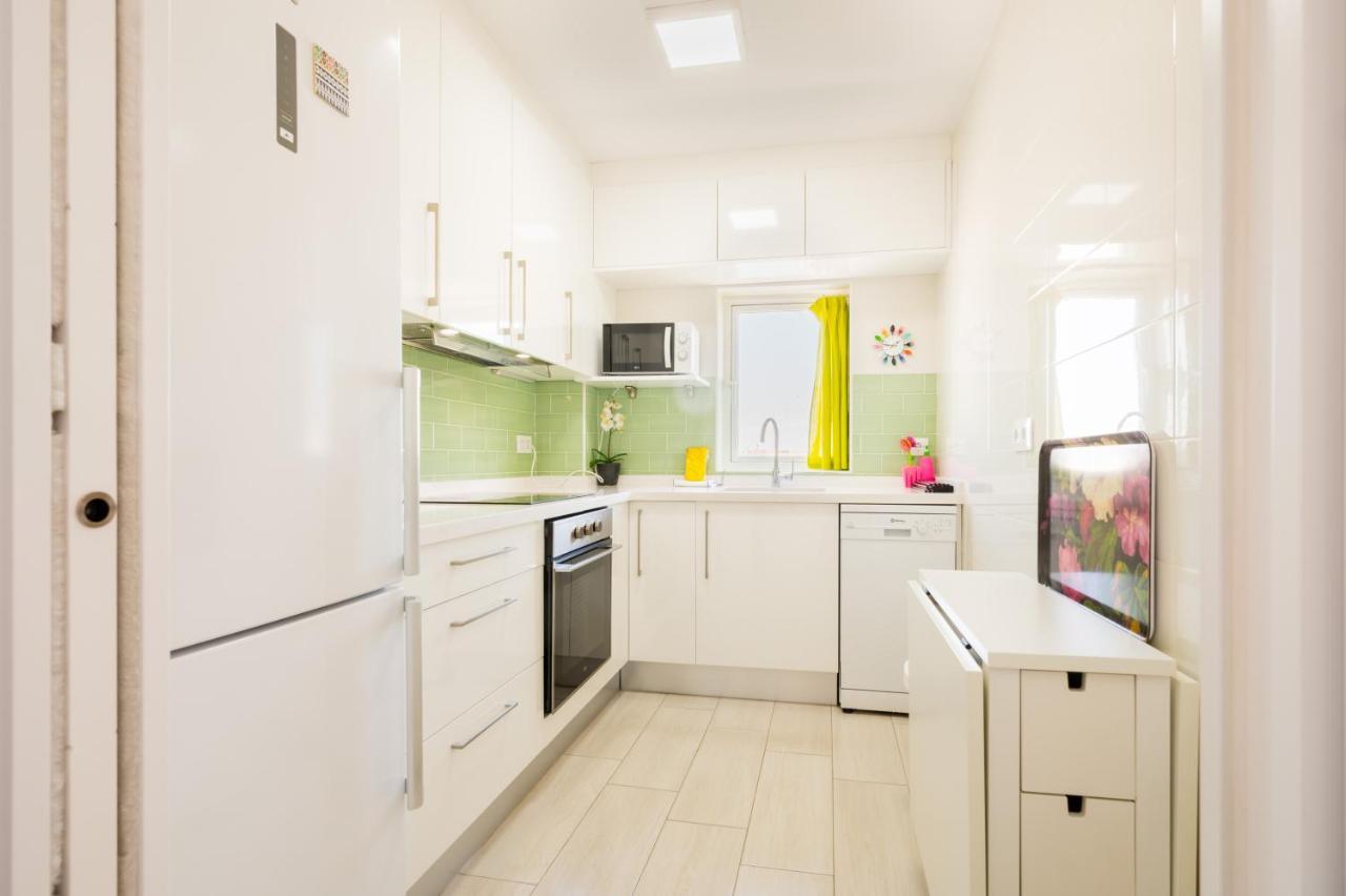 Wide And Colourful- 3Bd 1Bth- Triana Apartment เซบีญา ภายนอก รูปภาพ