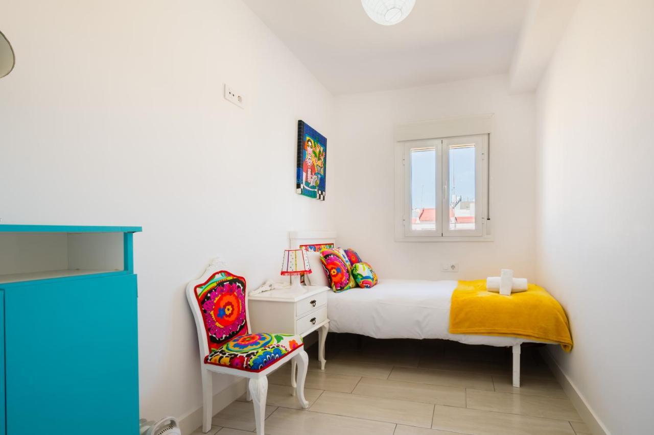 Wide And Colourful- 3Bd 1Bth- Triana Apartment เซบีญา ภายนอก รูปภาพ